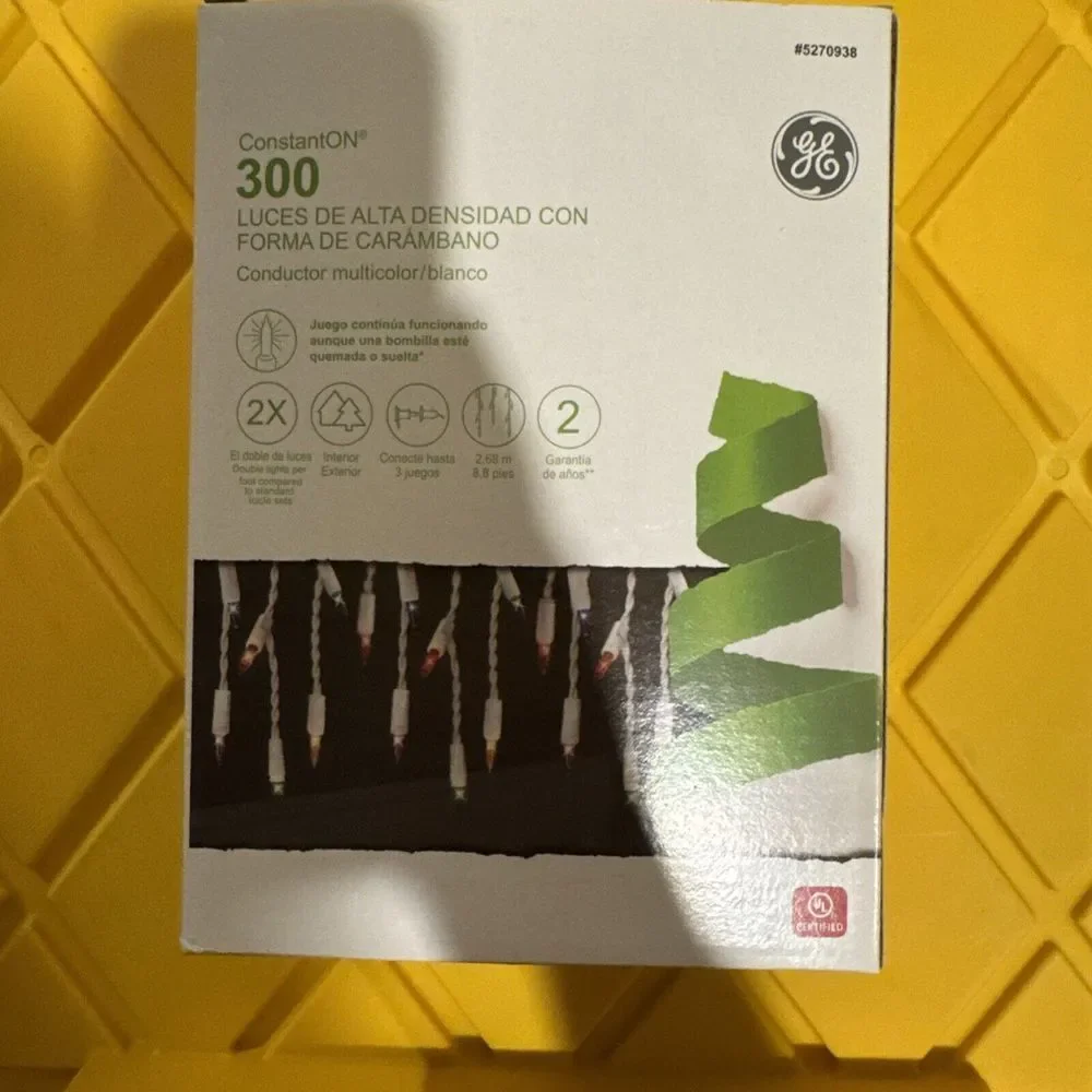 GE ConstantOn 300 Count High Density Icicle Style Clear‎ on White wire Lights